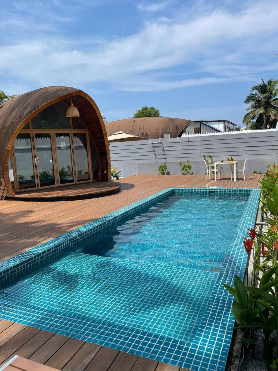 Hotel Found Mansion Pantai Cenang  Exterior foto