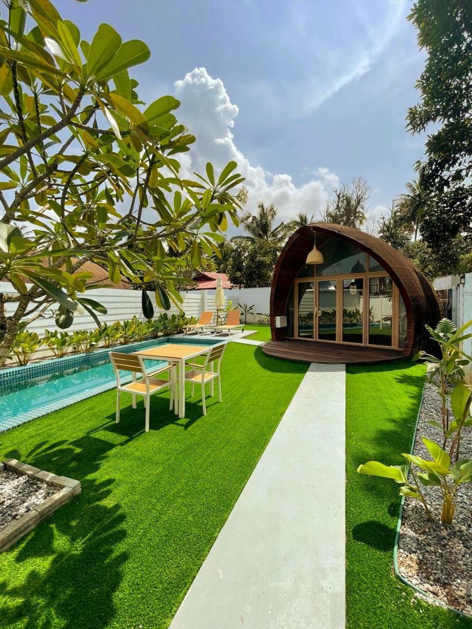 Hotel Found Mansion Pantai Cenang  Exterior foto